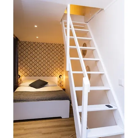 4-person Apartment, Center Apartment *